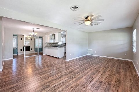 Casa en venta en Sebring, Florida, 2 dormitorios, 113.43 m2 № 1885535 - foto 5
