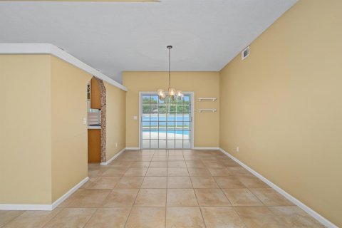 Casa en venta en Port St. Lucie, Florida, 3 dormitorios, 171.31 m2 № 2307741 - foto 13