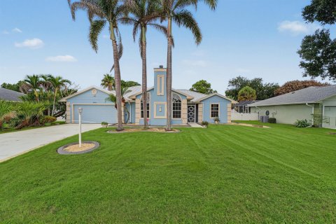 Casa en venta en Port St. Lucie, Florida, 3 dormitorios, 171.31 m2 № 2307741 - foto 4