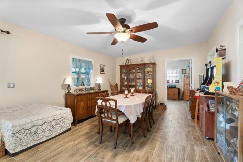 House in Stuart, Florida 3 bedrooms, 187.85 sq.m. № 2192903 - photo 9