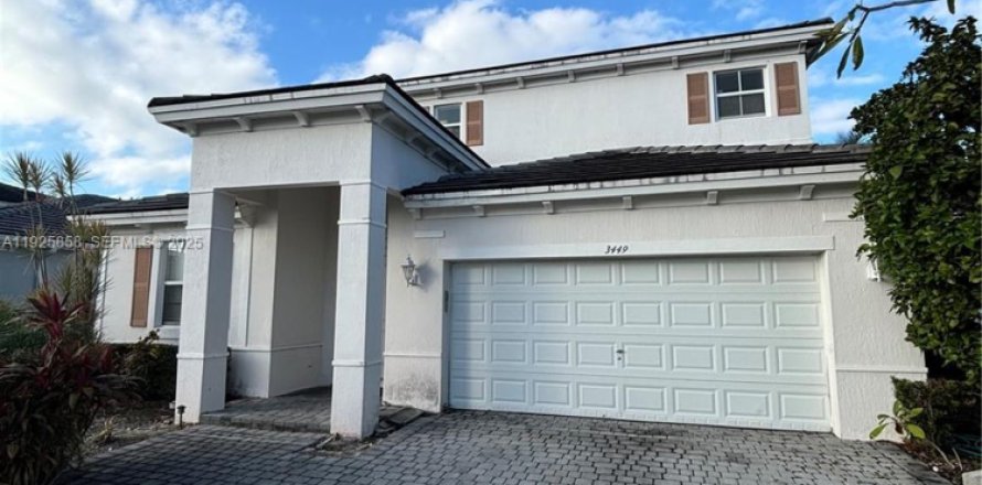 Casa en Homestead, Florida 5 dormitorios, 233.56 m2 № 1984324