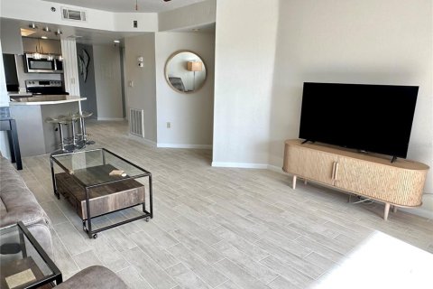 Condo in Englewood, Florida, 2 bedrooms  № 1551517 - photo 2