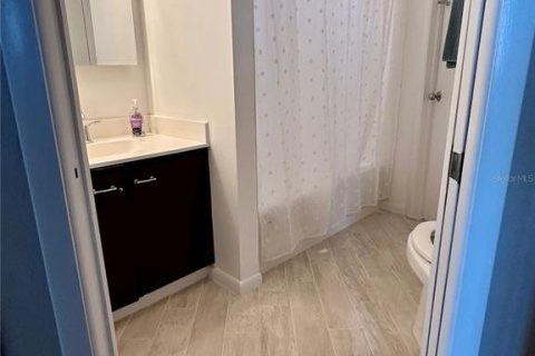 Condo in Englewood, Florida, 2 bedrooms  № 1551517 - photo 16