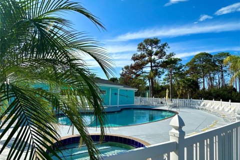 Condo in Englewood, Florida, 2 bedrooms  № 1551517 - photo 27
