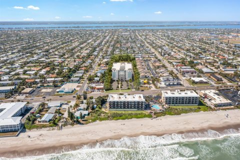 Condo in Satellite Beach, Florida, 3 bedrooms  № 2147250 - photo 15