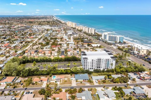 Condo in Satellite Beach, Florida, 3 bedrooms  № 2147250 - photo 10