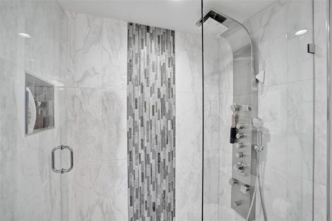 Copropriété à vendre à Fort Lauderdale, Floride: 2 chambres, 111.48 m2 № 2397808 - photo 23