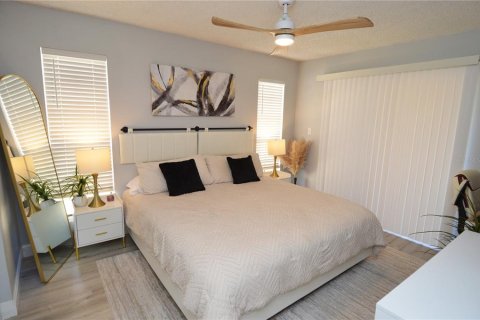 Condo in Tampa, Florida, 1 bedroom  № 1916316 - photo 30