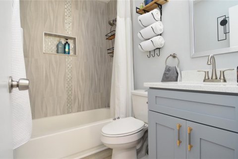 Condo in Tampa, Florida, 1 bedroom  № 1916316 - photo 27