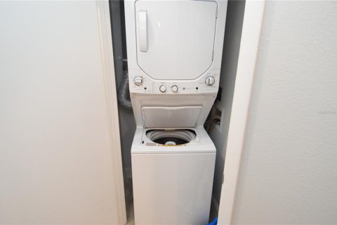 Condo in Tampa, Florida, 1 bedroom  № 1916316 - photo 4