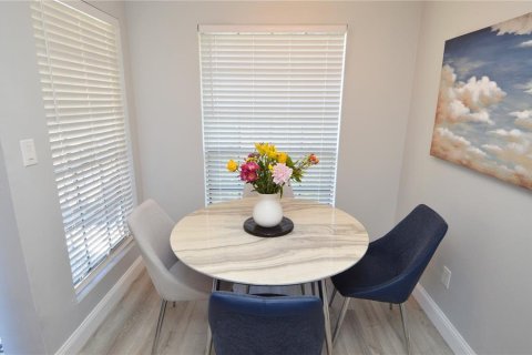 Condo in Tampa, Florida, 1 bedroom  № 1916316 - photo 12