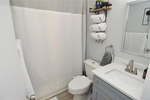Condo in Tampa, Florida, 1 bedroom  № 1916316 - photo 24