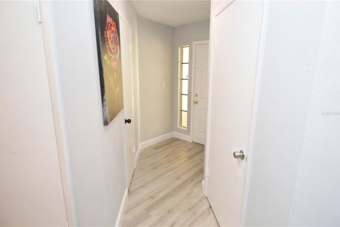 Condo in Tampa, Florida, 1 bedroom  № 1916316 - photo 3