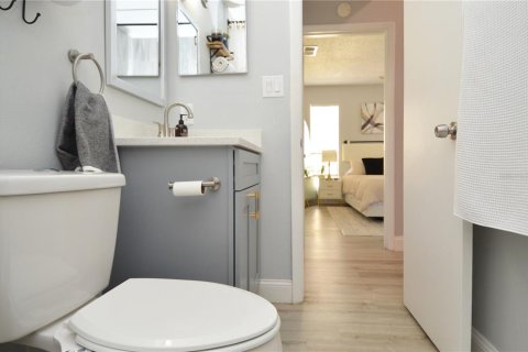 Condo in Tampa, Florida, 1 bedroom  № 1916316 - photo 28