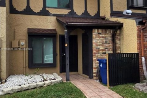 Townhouse in Sunrise, Florida 3 bedrooms, 142.14 sq.m. № 2038270