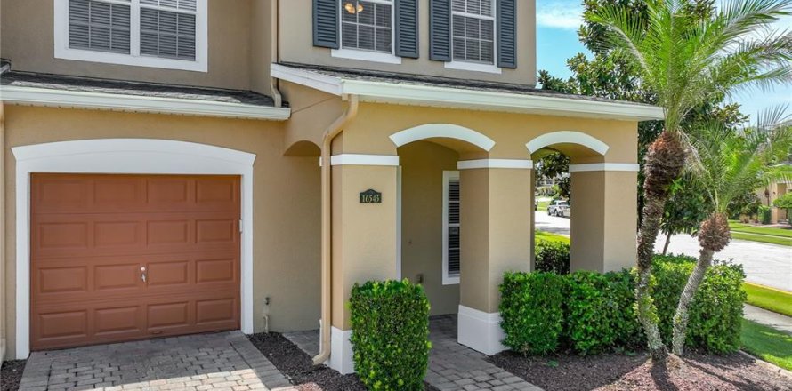 Adosado en Orlando, Florida 5 dormitorios, 160.72 m2 № 2208094