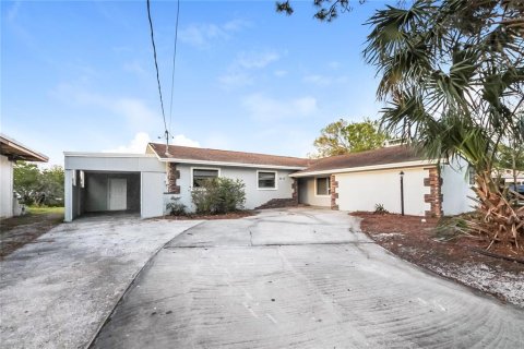 House in Winter Park, Florida 3 bedrooms, 177.35 sq.m. № 1829581 - photo 1
