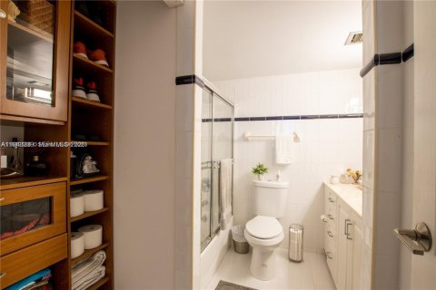 Copropriété à louer à Plantation, Floride: 2 chambres, 94.3 m2 № 1999552 - photo 15