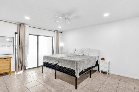 Apartment in Dania Beach, Florida 1 bedroom, 79.9 sq.m. № 1985748 - photo 19