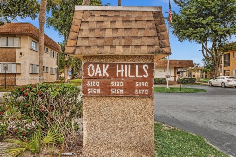 Apartment in Dania Beach, Florida 1 bedroom, 79.9 sq.m. № 1985748 - photo 2