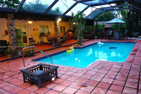 House in Palmetto Bay, Florida 4 bedrooms, 263.29 sq.m. № 1814111 - photo 8