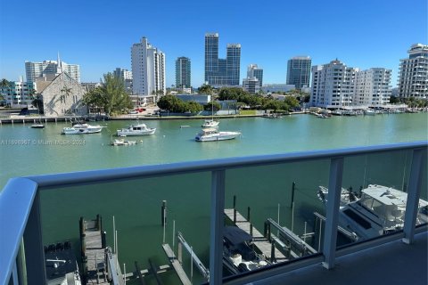 Copropriété à vendre à Miami Beach, Floride: 2 chambres, 143.07 m2 № 1862182 - photo 8