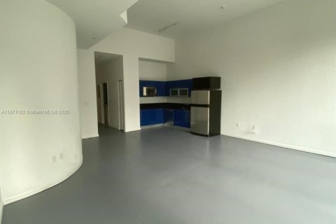 Condo in Miami, Florida  № 1895799 - photo 1