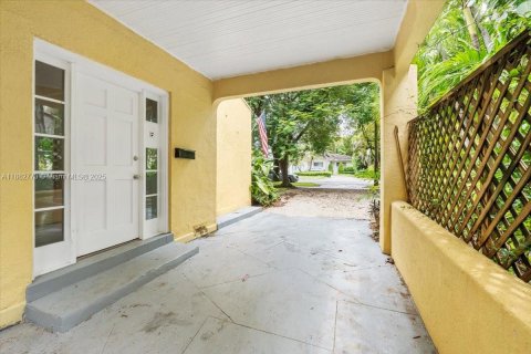 Снять в аренду виллу или дом в Майами, Флорида 2 спальни, 183.39м2, № 1931959 - фото 3
