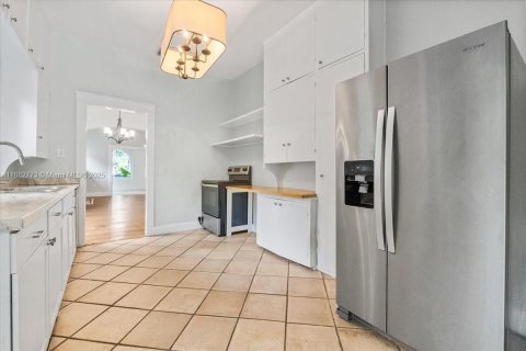 Снять в аренду виллу или дом в Майами, Флорида 2 спальни, 183.39м2, № 1931959 - фото 28