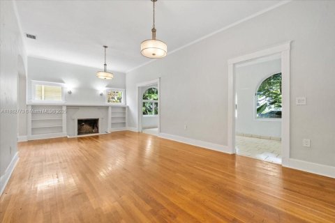 Снять в аренду виллу или дом в Майами, Флорида 2 спальни, 183.39м2, № 1931959 - фото 5