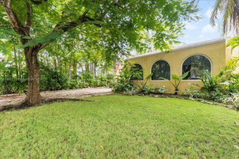 Снять в аренду виллу или дом в Майами, Флорида 2 спальни, 183.39м2, № 1931959 - фото 2