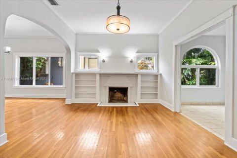 Снять в аренду виллу или дом в Майами, Флорида 2 спальни, 183.39м2, № 1931959 - фото 6