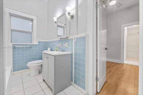 Снять в аренду виллу или дом в Майами, Флорида 2 спальни, 183.39м2, № 1931959 - фото 18