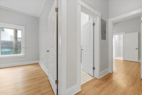 Снять в аренду виллу или дом в Майами, Флорида 2 спальни, 183.39м2, № 1931959 - фото 15