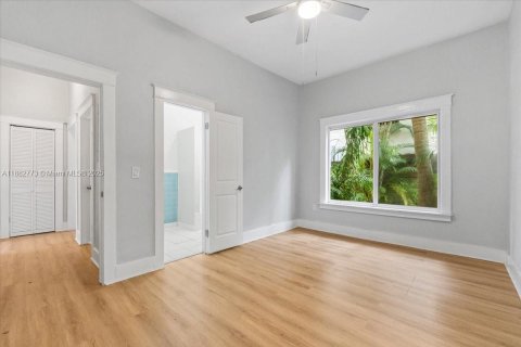 Снять в аренду виллу или дом в Майами, Флорида 2 спальни, 183.39м2, № 1931959 - фото 22