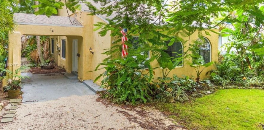 Дом в Майами, Флорида 2 спальни, 183.39м2 № 1931959