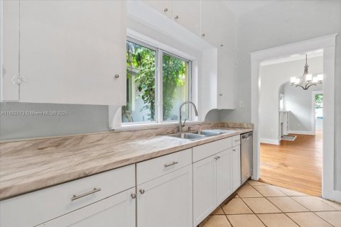 Снять в аренду виллу или дом в Майами, Флорида 2 спальни, 183.39м2, № 1931959 - фото 29