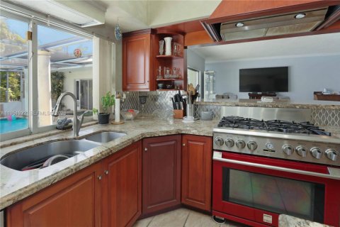 Casa en venta en Hollywood, Florida, 3 dormitorios, 226.03 m2 № 2153174 - foto 6