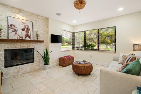 Casa en alquiler en Miami, Florida, 4 dormitorios, 183.02 m2 № 1993672 - foto 8