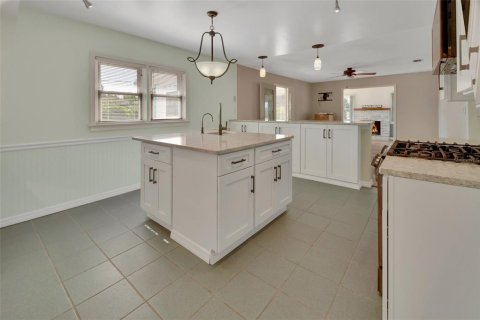 House in New Smyrna Beach, Florida 2 bedrooms, 85.75 sq.m. № 1851797 - photo 10