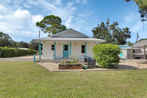 House in New Smyrna Beach, Florida 2 bedrooms, 85.75 sq.m. № 1851797 - photo 1