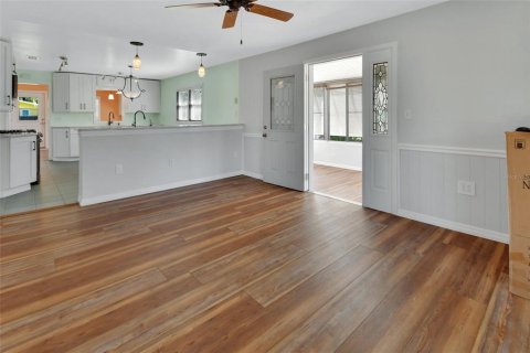 House in New Smyrna Beach, Florida 2 bedrooms, 85.75 sq.m. № 1851797 - photo 5