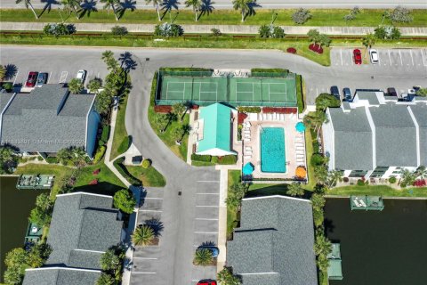 Condo in St. Lucie, Florida, 1 bedroom  № 1930862 - photo 23