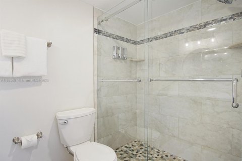 Condo in St. Lucie, Florida, 1 bedroom  № 1930862 - photo 10
