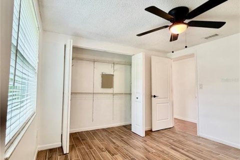 Villa ou maison à louer à New Port Richey, Floride: 3 chambres, 134.06 m2 № 2167581 - photo 16