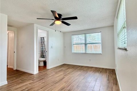 Villa ou maison à louer à New Port Richey, Floride: 3 chambres, 134.06 m2 № 2167581 - photo 26