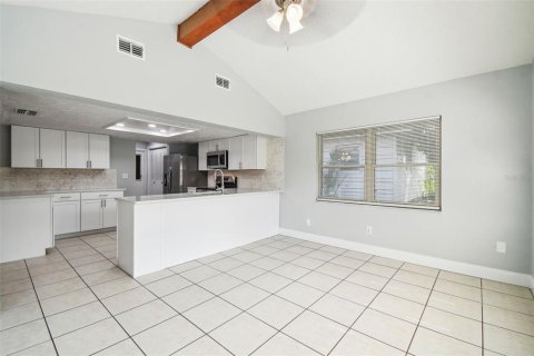 House in Port Richey, Florida 2 bedrooms, 115.94 sq.m. № 1844540 - photo 17