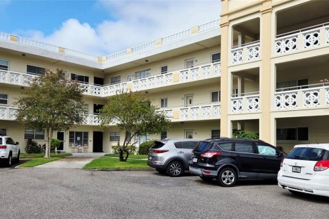 Condo in Clearwater, Florida, 2 bedrooms  № 2394249