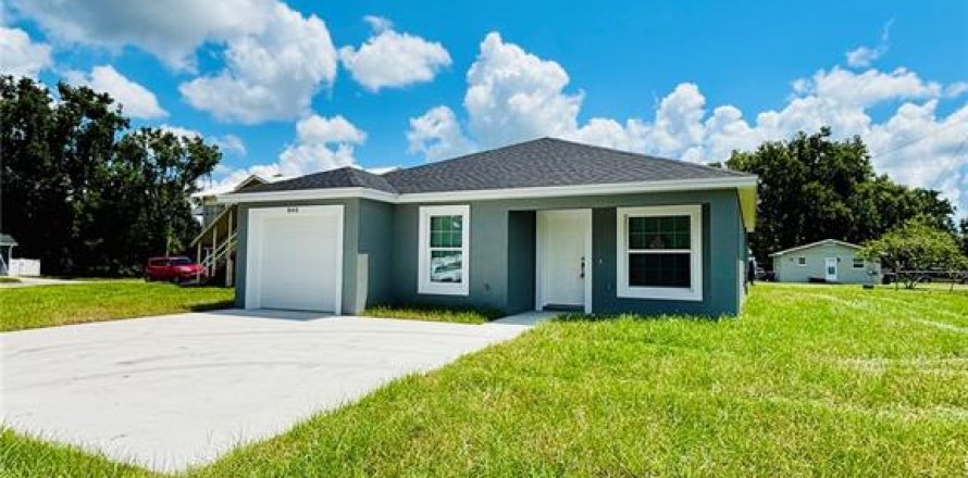 House in Bartow, Florida 3 bedrooms, 108.97 sq.m. № 1917099