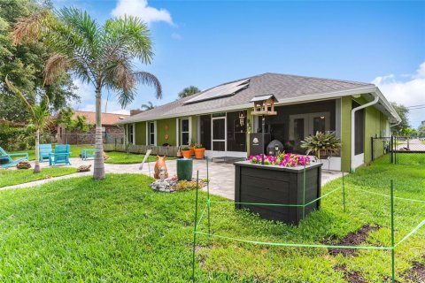 House in Sebastian, Florida 3 bedrooms, 159.7 sq.m. № 2097559 - photo 27
